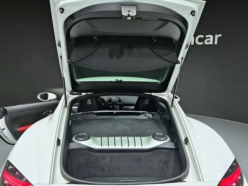 2018 Porsche 718 2.0 photo 20