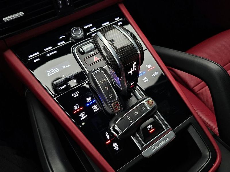2022 Porsche Cayenne 3.0 COUPE PLATINUM EDITION photo 9