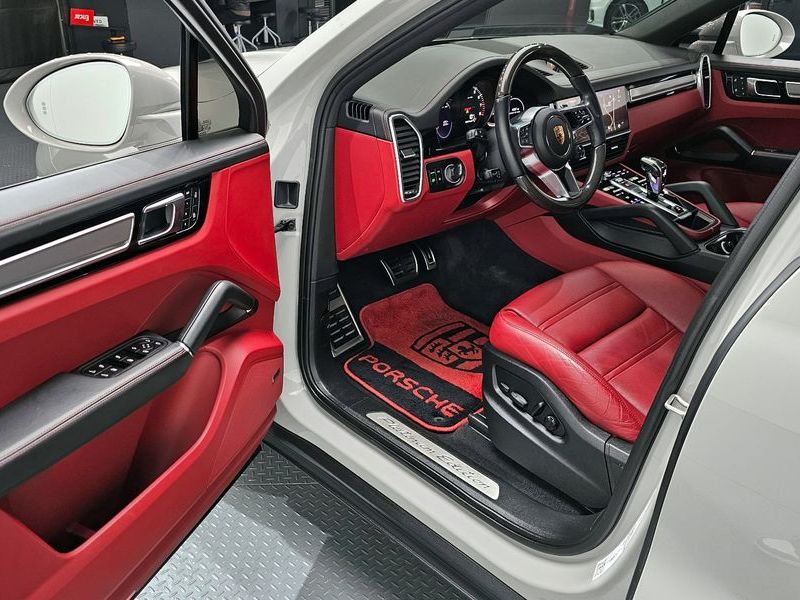 2022 Porsche Cayenne 3.0 COUPE PLATINUM EDITION photo 11