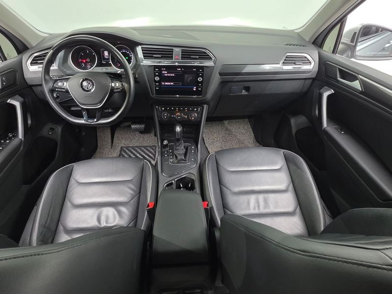 2020 Volkswagen Tiguan 2.0 TDI Premium photo 7
