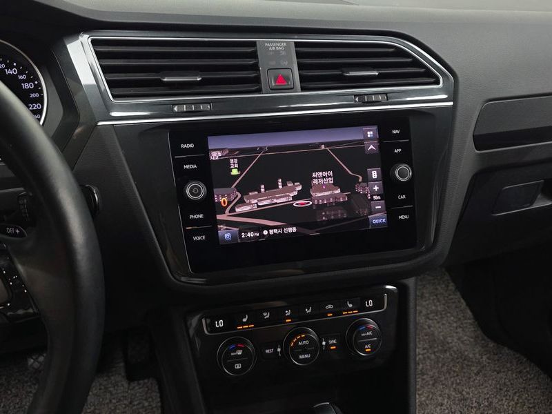 2020 Volkswagen Tiguan 2.0 TDI Premium photo 14