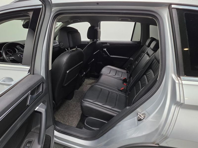 2020 Volkswagen Tiguan 2.0 TDI Premium photo 26
