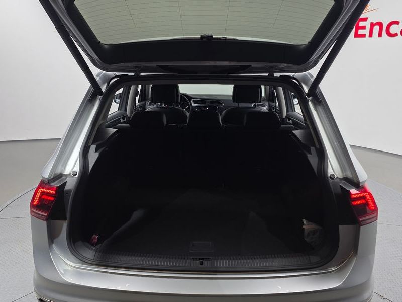2020 Volkswagen Tiguan 2.0 TDI Premium photo 27