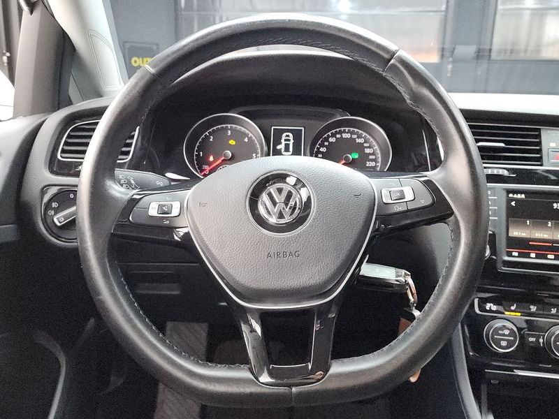 2016 Volkswagen Golf 2.0 TDI photo 13