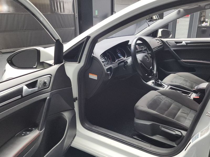 2016 Volkswagen Golf 2.0 TDI photo 10
