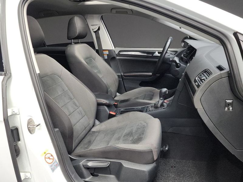 2016 Volkswagen Golf 2.0 TDI photo 11