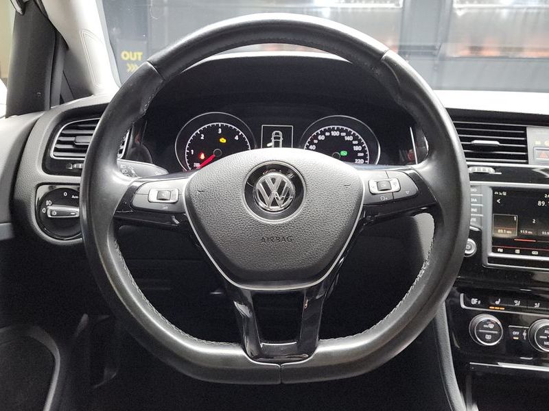 2016 Volkswagen Golf 2.0 TDI photo 13