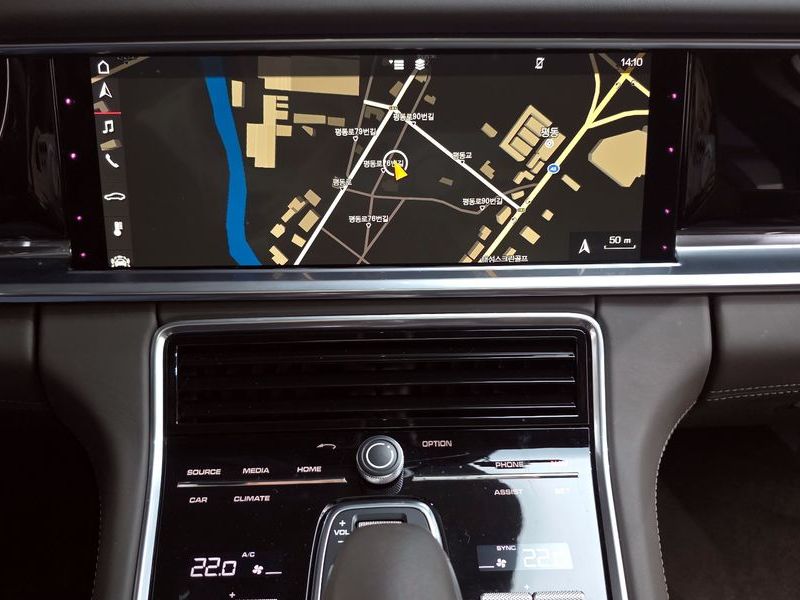 2018 Porsche Panamera 3.0 AWD photo 15