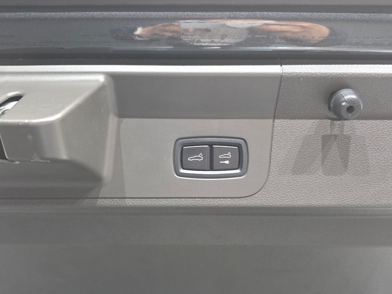 2018 Porsche Panamera 3.0 AWD photo 20