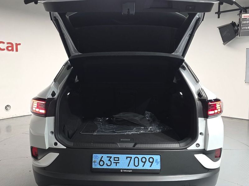 2023 Volkswagen ID.4 Pro photo 20