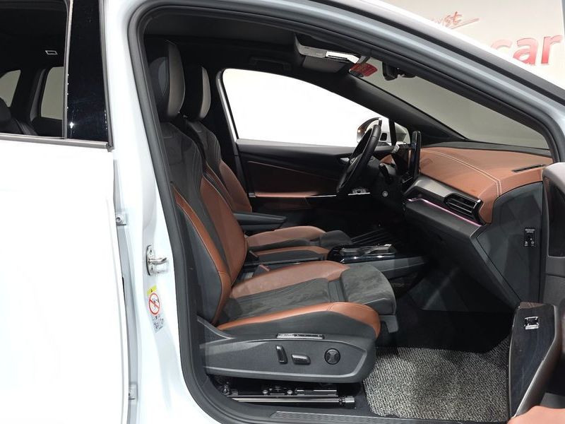 2023 Volkswagen ID.4 Pro photo 26