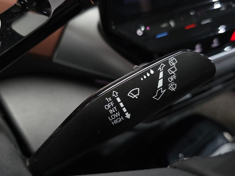 2023 Volkswagen ID.4 Pro photo 28