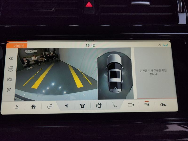 2018 Land Rover Discovery 3.0 TD6 HSE Luxury photo 14