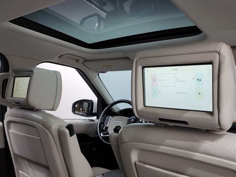 2018 Land Rover Discovery 3.0 TD6 HSE Luxury photo 17
