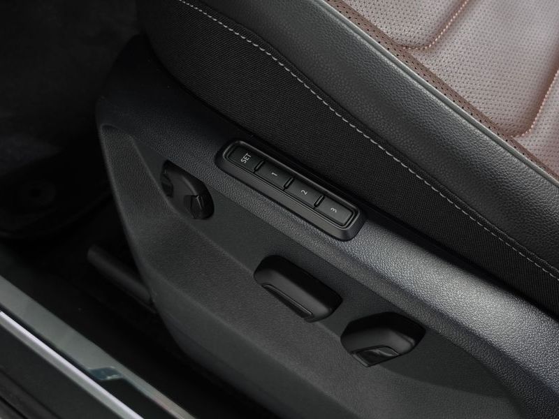 2024 Volkswagen Tiguan 2.0 TSI Prestige photo 16