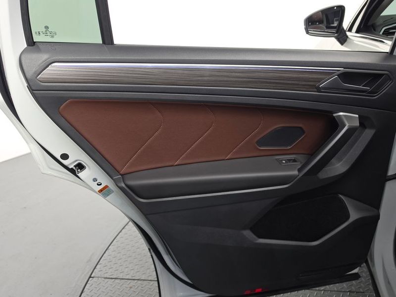 2024 Volkswagen Tiguan 2.0 TSI Prestige photo 25