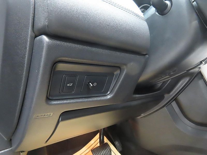 2017 Land Rover Discovery Sport 2.0 TD4 SE photo 12