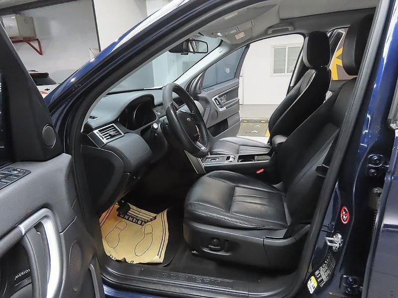 2017 Land Rover Discovery Sport 2.0 TD4 SE photo 13