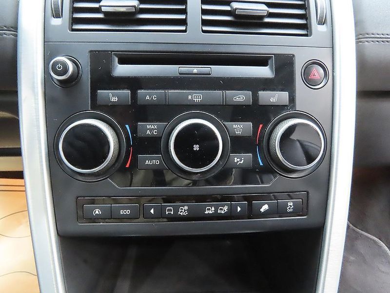 2017 Land Rover Discovery Sport 2.0 TD4 SE photo 15