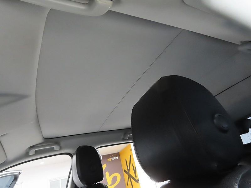 2017 Land Rover Discovery Sport 2.0 TD4 SE photo 16