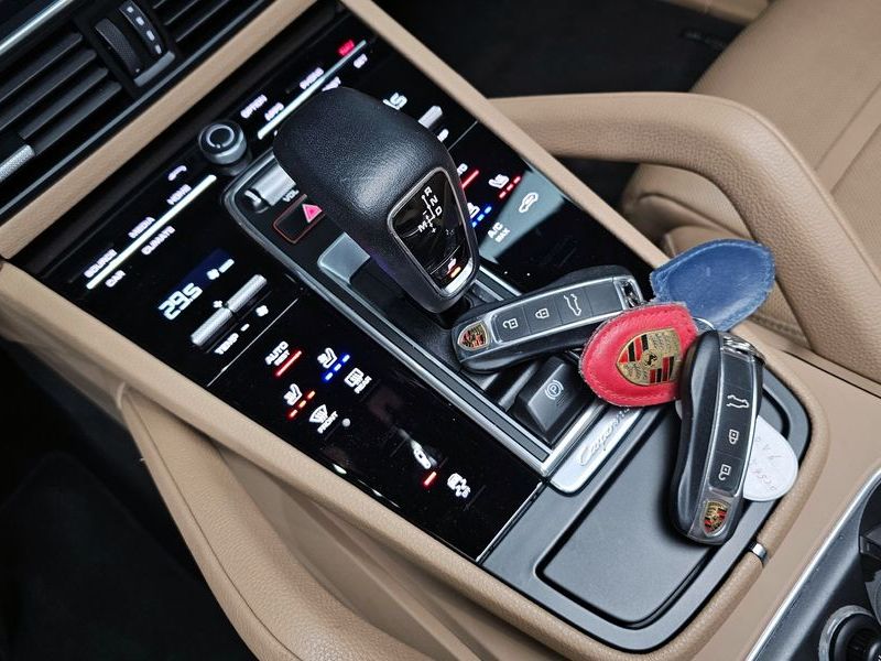 2021 Porsche Cayenne 3.0 photo 9