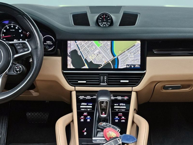 2021 Porsche Cayenne 3.0 photo 19