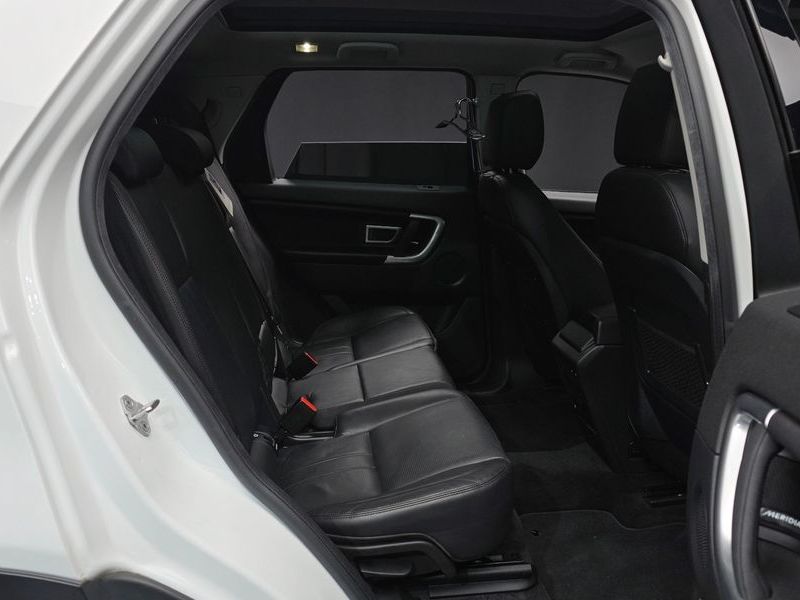 2019 Land Rover Discovery Sport 2.0 TD4 SE photo 12
