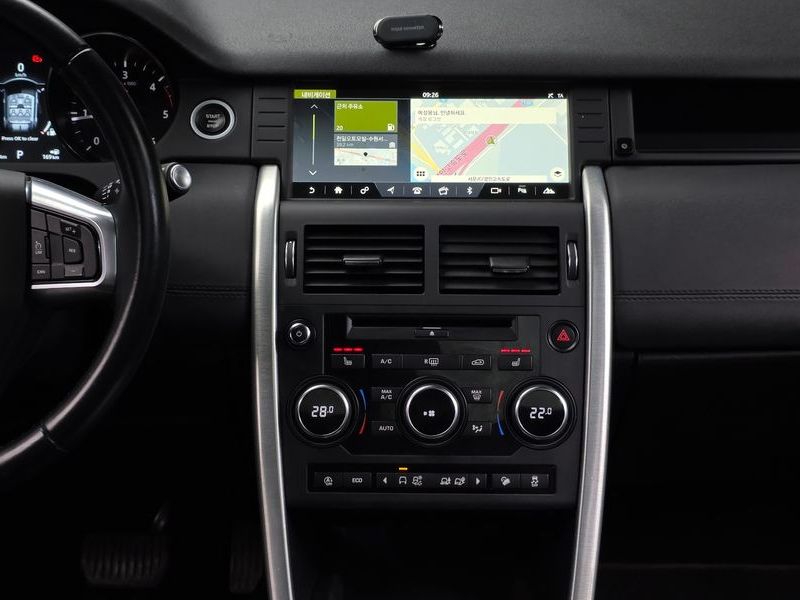 2019 Land Rover Discovery Sport 2.0 TD4 SE photo 14
