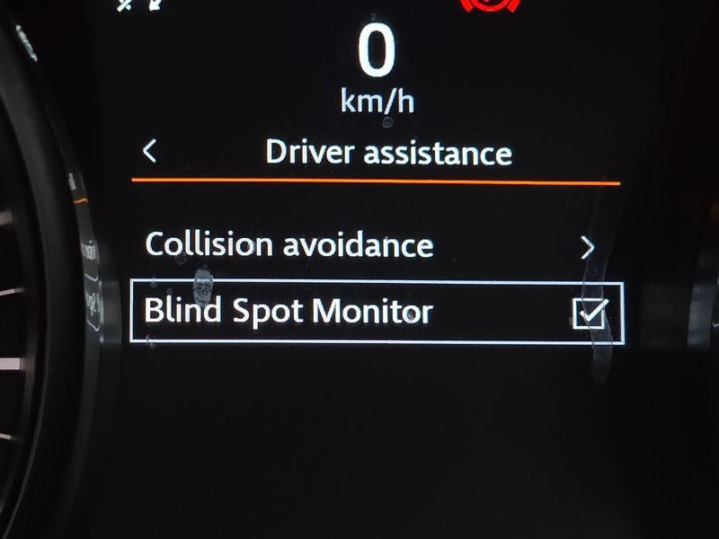 2019 Land Rover Discovery Sport 2.0 TD4 SE photo 16