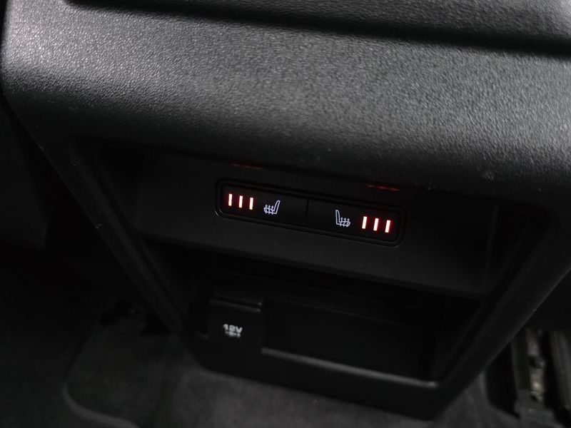 2019 Land Rover Discovery Sport 2.0 TD4 SE photo 18