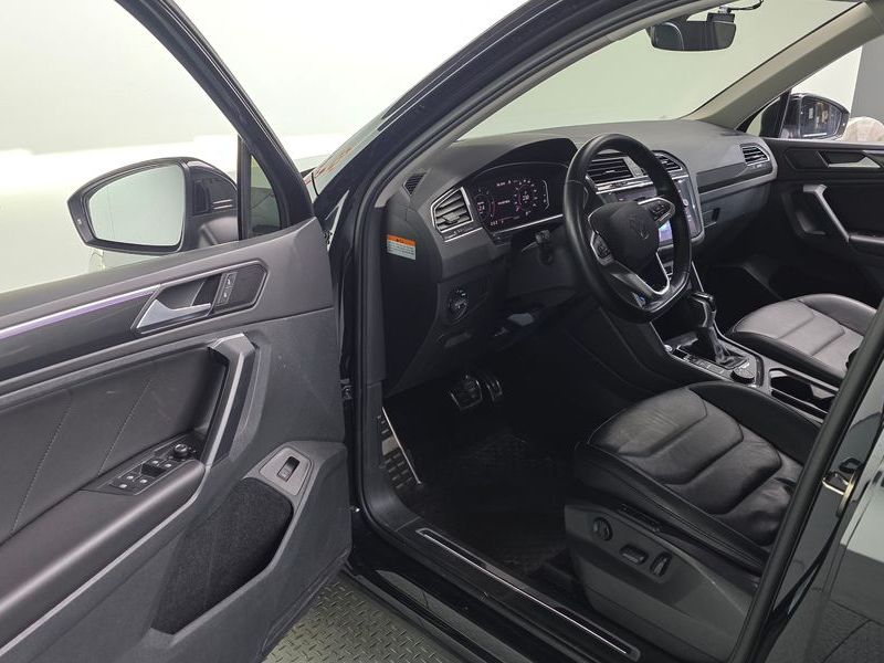 2021 Volkswagen Tiguan 2.0 TDI 4-Motion Premium photo 11