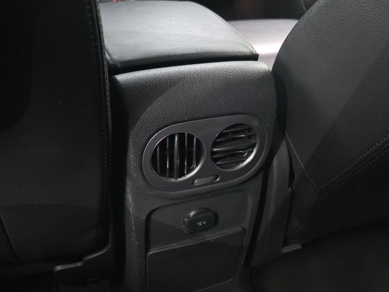 2015 Volkswagen Tiguan 2.0 TDI Comfort 5N photo 19