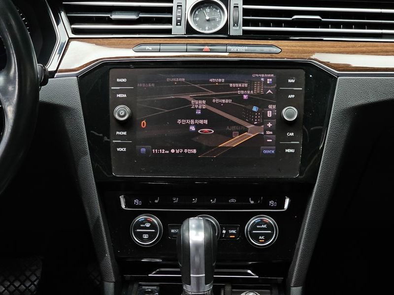 2018 Volkswagen Passat 2.0 TDI Premium photo 13