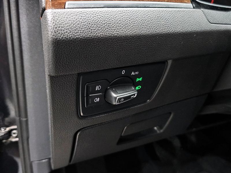 2018 Volkswagen Passat 2.0 TDI Premium photo 17