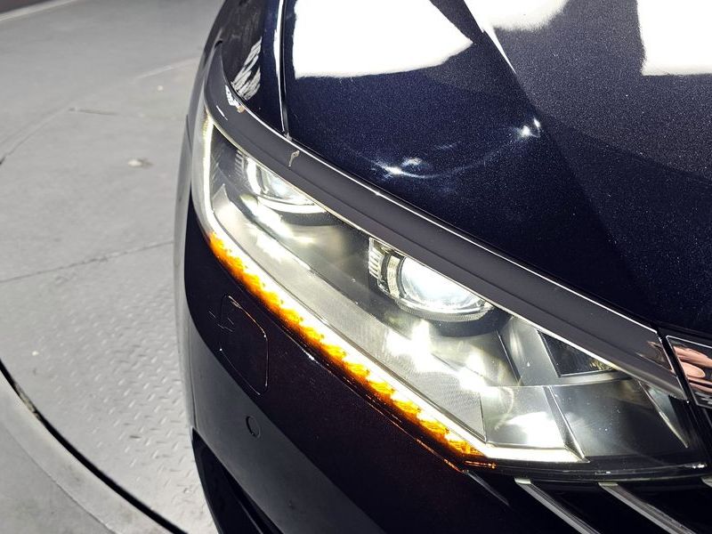 2018 Volkswagen Passat 2.0 TDI Premium photo 22