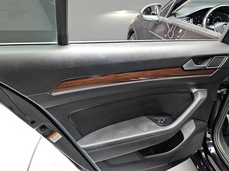 2018 Volkswagen Passat 2.0 TDI Premium photo 25
