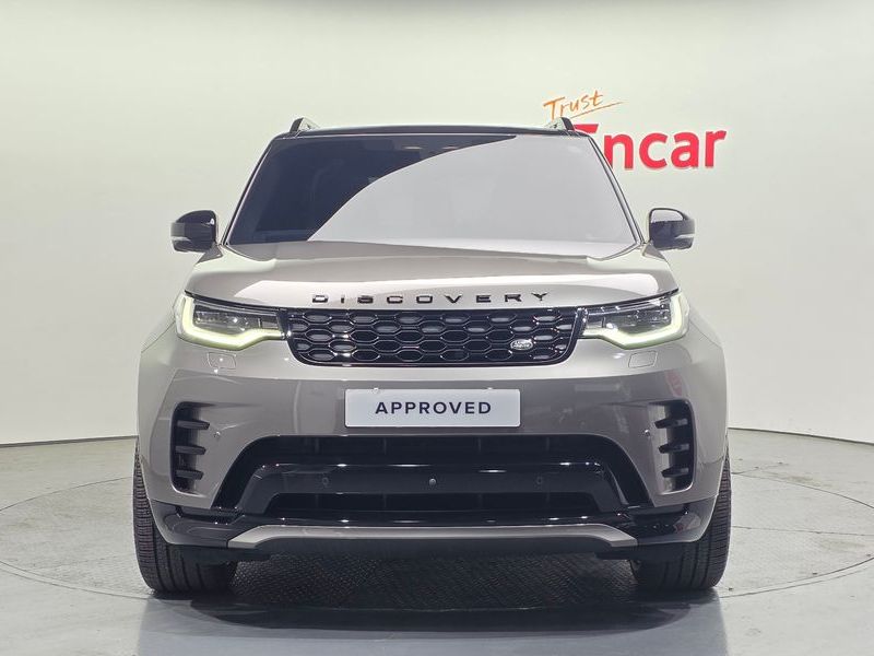 2024 Land Rover Discovery P360 Dynamic HSE photo 8