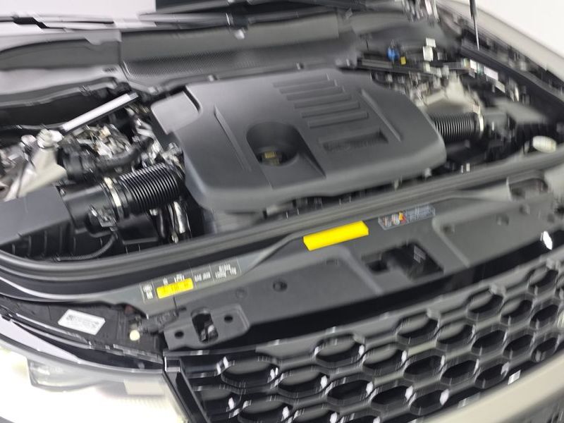 2024 Land Rover Discovery P360 Dynamic HSE photo 11