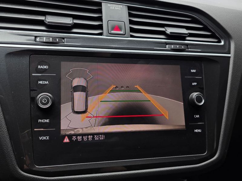 2022 Volkswagen Tiguan 2.0 TDI Premium photo 14
