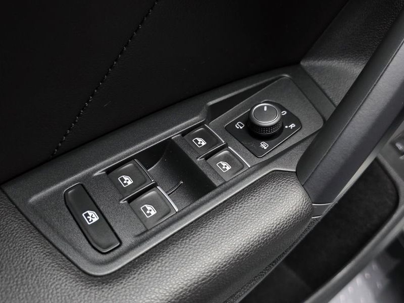 2022 Volkswagen Tiguan 2.0 TDI Premium photo 18