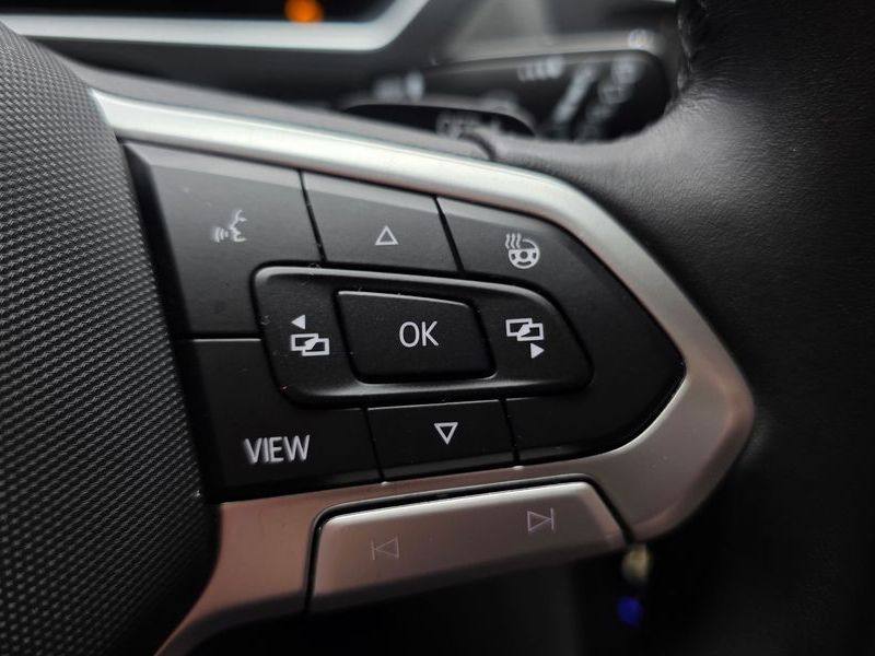 2022 Volkswagen Tiguan 2.0 TDI Premium photo 19