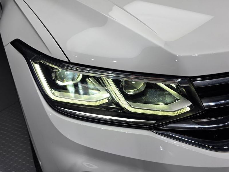 2022 Volkswagen Tiguan 2.0 TDI Premium photo 22