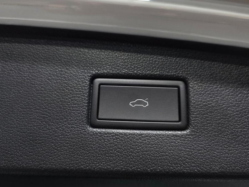 2022 Volkswagen Tiguan 2.0 TDI Premium photo 27