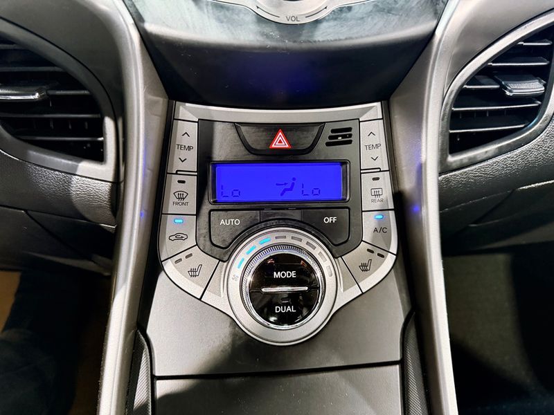 2013 Hyundai Avante M16 GDI Smart photo 11
