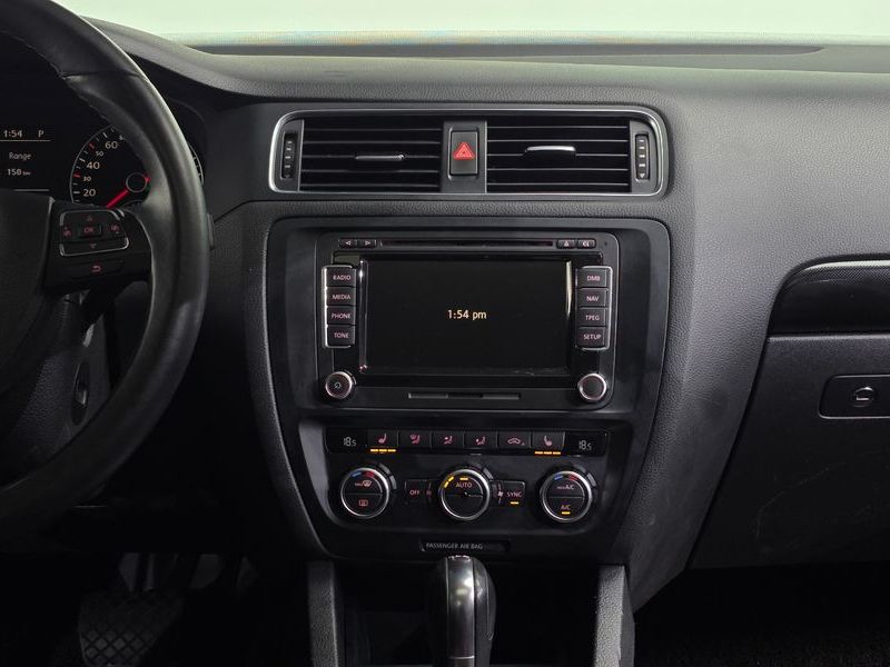 2013 Volkswagen Jetta 2.0 TDI 6th photo 12