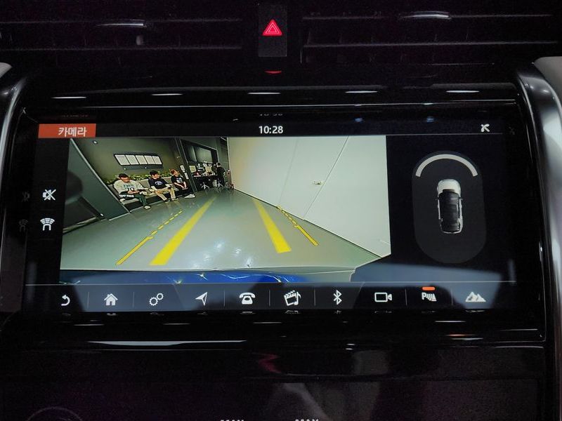 2020 Land Rover Discovery Sport P250 SE photo 14
