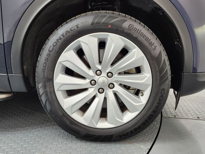 2020 Land Rover Discovery Sport P250 SE photo 21