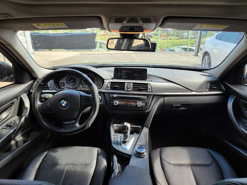 2014 BMW 3 Series 320d photo 10