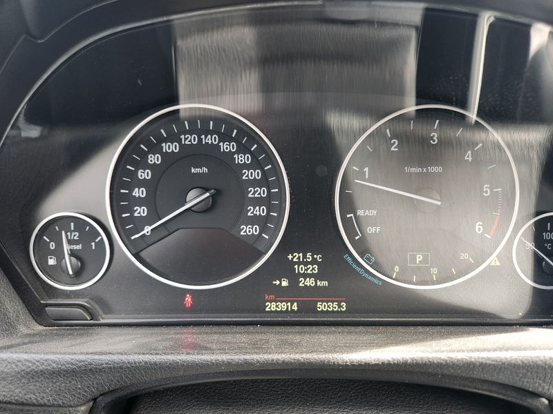 2014 BMW 3 Series 320d photo 14