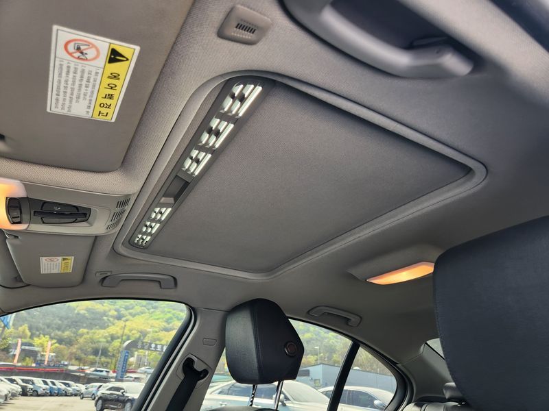 2014 BMW 3 Series 320d photo 16